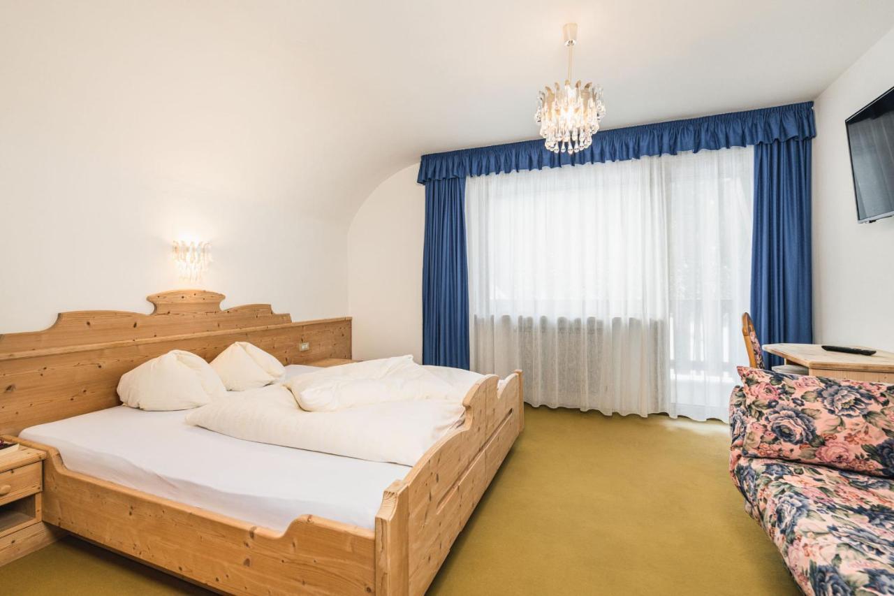 Hotel Wolf Selva di Val Gardena Exterior photo